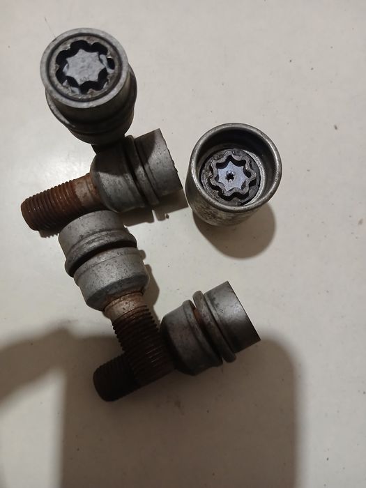 Секретний ключ 14*1.5