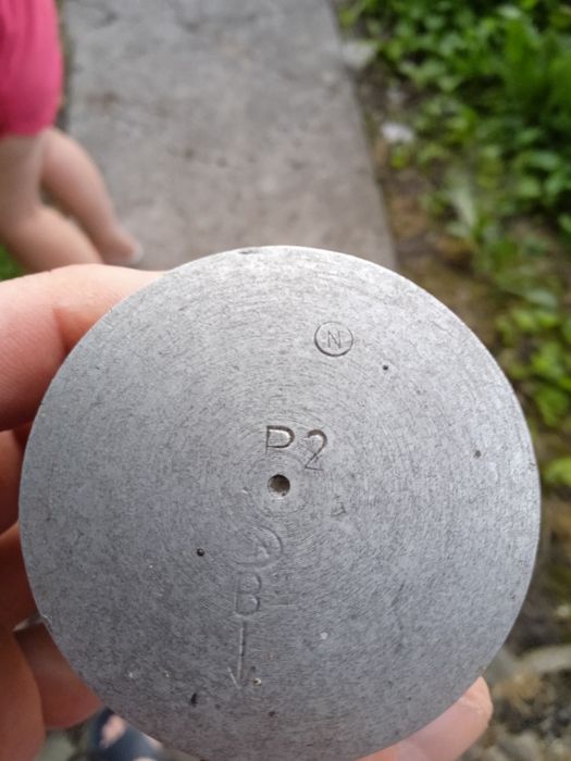 Продам поршень оригінал  на 634  мотор