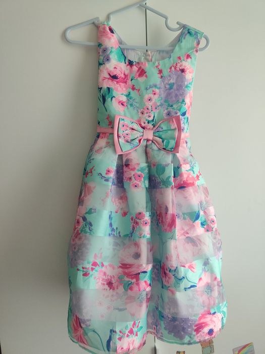 Святкова сукня на дівчинку 5 років