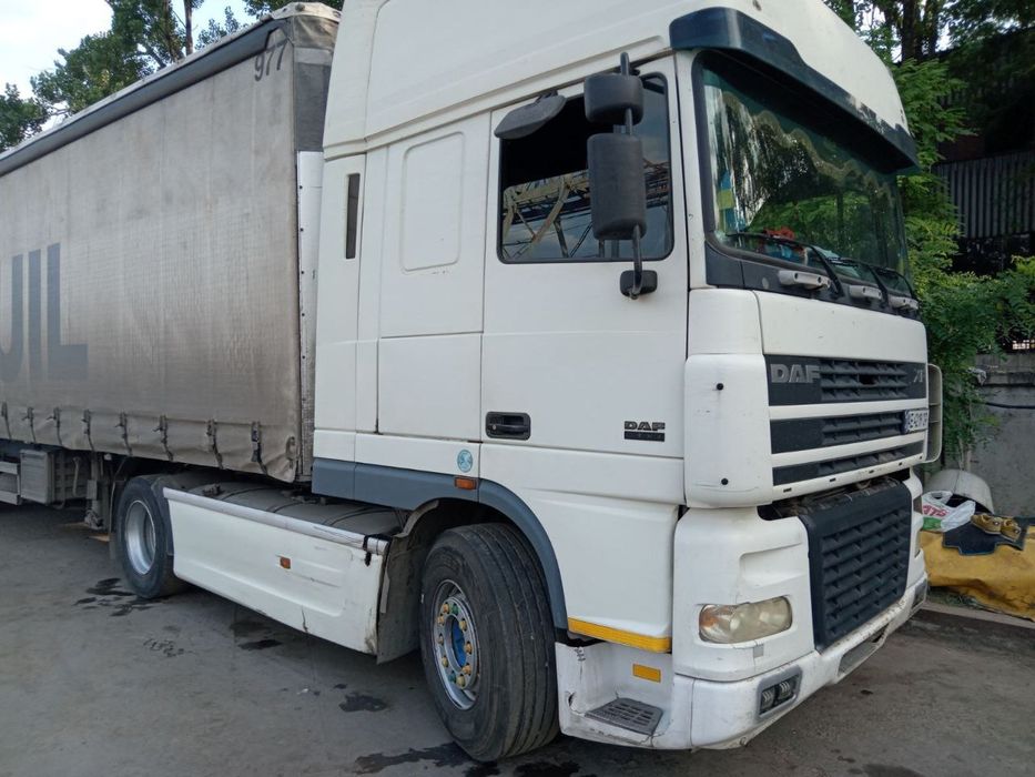 Продам тягач з прицепом DAF