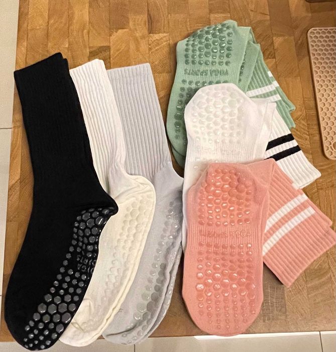 Meias antiderrapantes por grosso para ioga/pilates