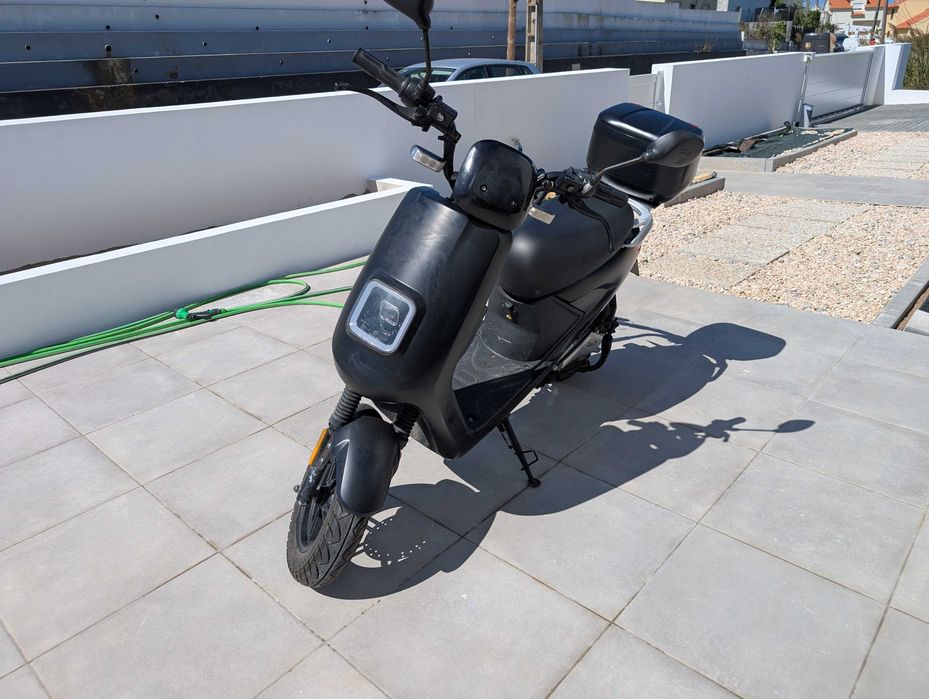 Scooter elétrica LVNENG LX04 (2021) + mala, 2 capacetes com intercomunicador e extras