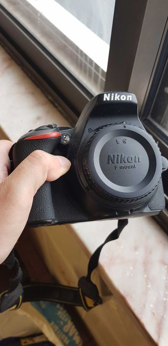 Câmara 5600 da Nikon