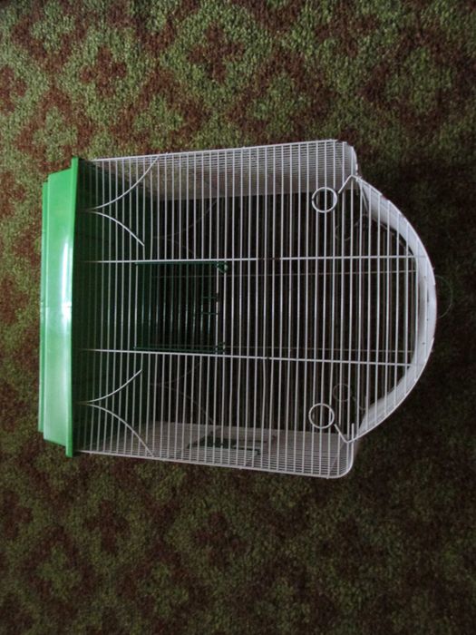Клетка для птиц,грызунов б/у 62х45х28см.