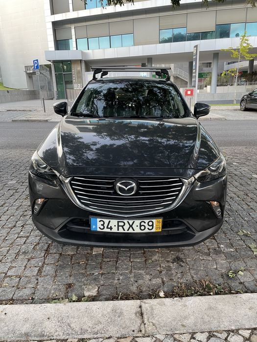 Vendo Mazda CX3, cor cinza, 108.400km, 105 CV, manutenções feitas na marca, 1500cc, Diesel, AC, GPS, camara traseira. Bom estado.