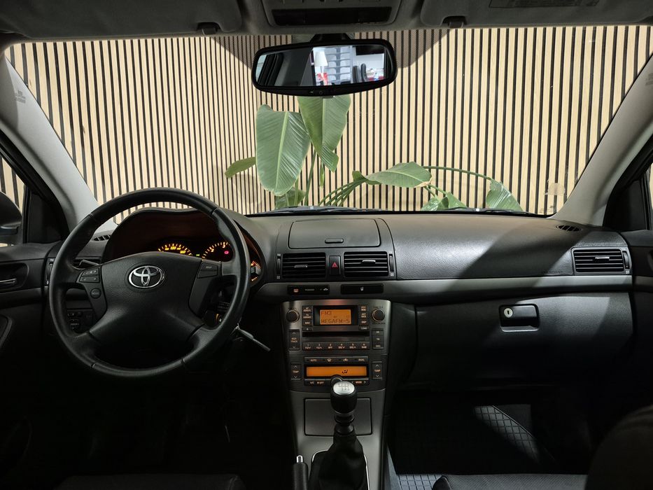 Toyota Avensis SW — fotografia 9
