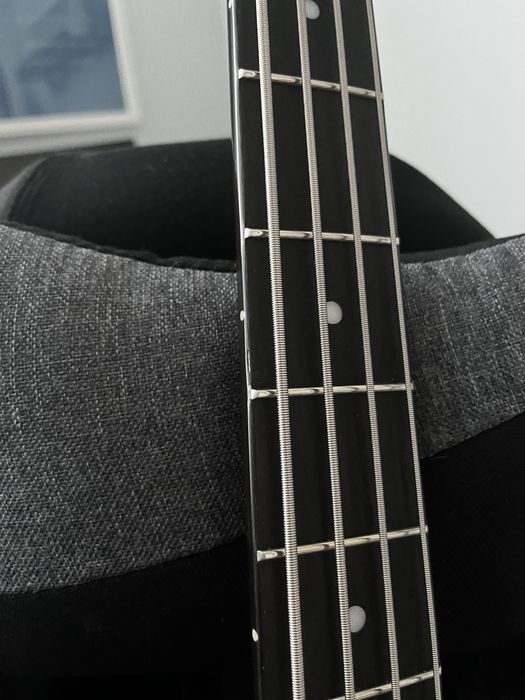 Gitara basowa Epiphone Thunderbird IV VS