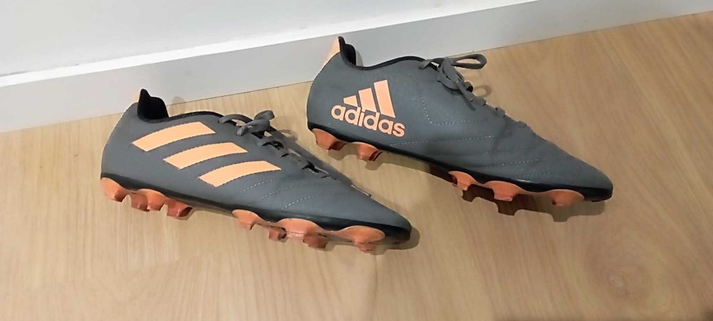 Chuteiras Adidas Como Novas 38