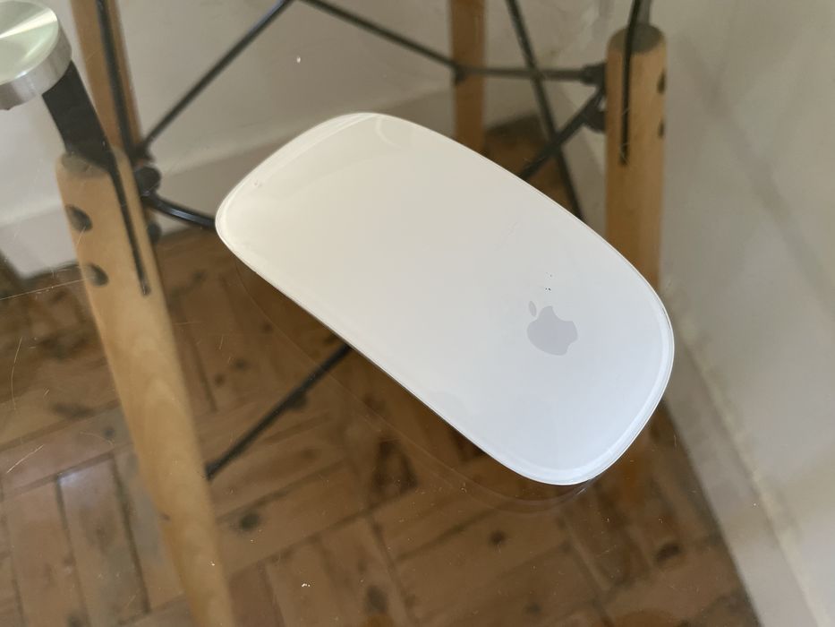 MacBook Pro 15" Retina (i7 / 16GB / 500GB SSD) + Incluído (Rato, Stand, Capa)