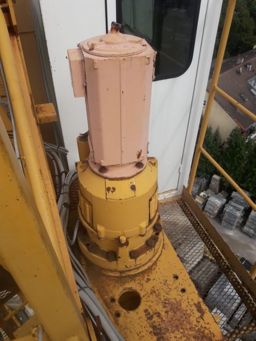 Продам будівельний кран Liebherr 91EC