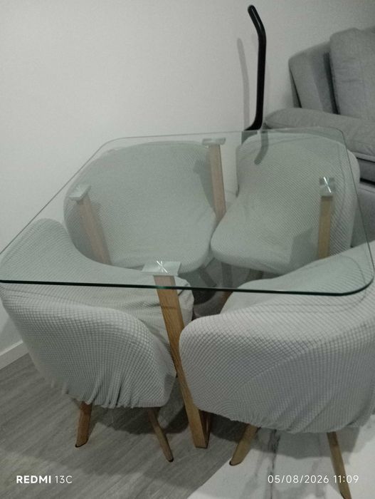 Mesa de vidro de sala