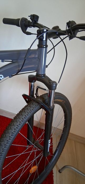Bicicleta Rockrider ST100 em estado impecável, usada apenas 2-3 vezes. Está praticamente nova, sem riscos nem problemas.
Muito confortável, com suspen