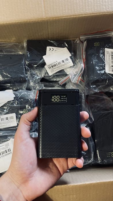 Корпус для павербанку на 4 батареї на гвинтах 4*18650 олх+30грн