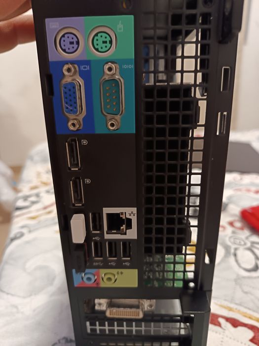 Torre Dell impecável muito bonita