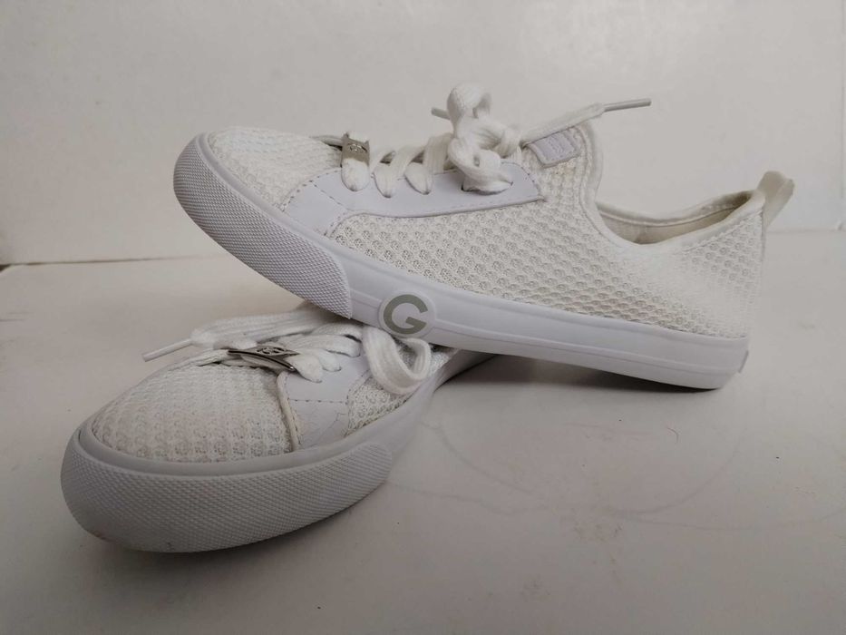 Ténis  “Guess” brancos