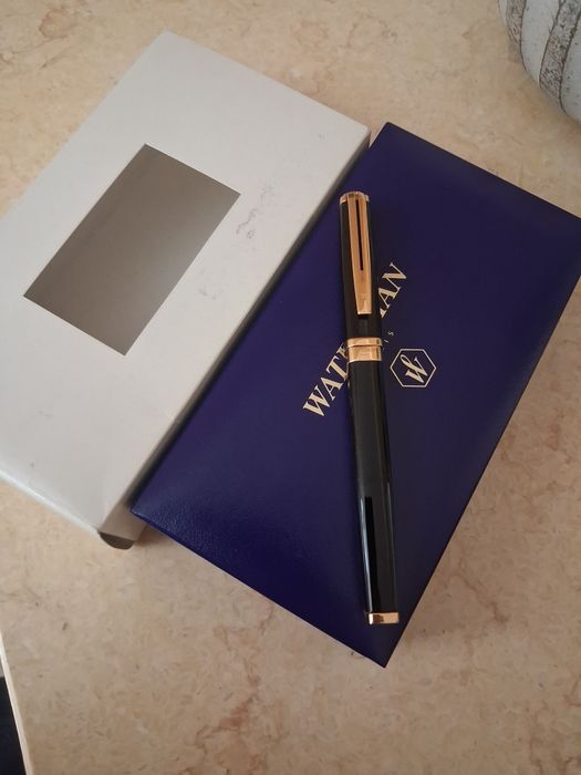 Caneta Waterman Excepcion preta e ouro