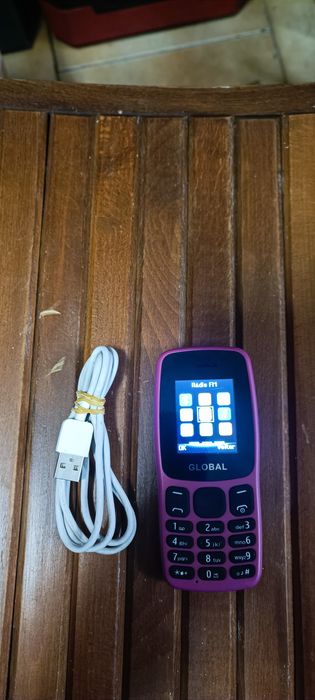 Telemóvel dual-sim rosa