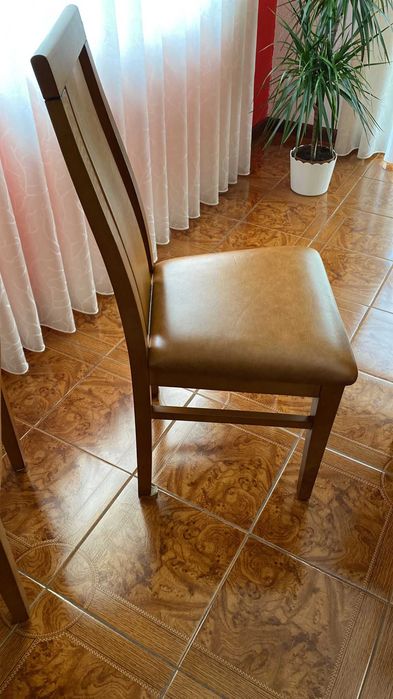 Moveis sala de estar mesa, cadeiras e estantes