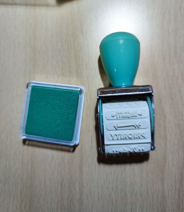 Carimbo rotativo com almofada de tinta verde da Mr. Wonderful