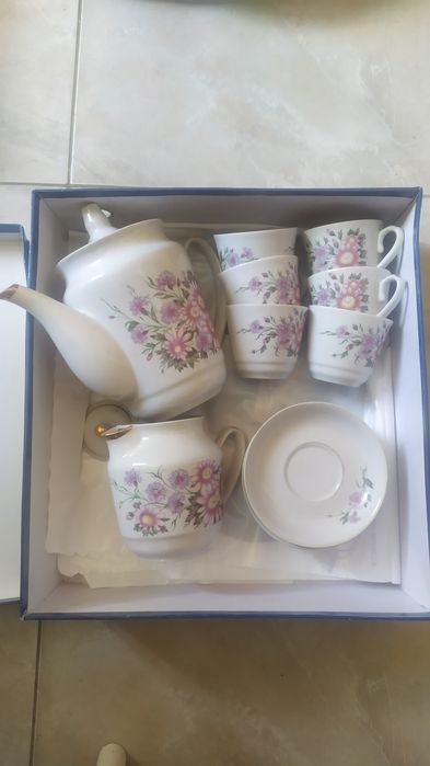 Посуда, чашки, кофейный сервиз, тарелки, салатницы, супница