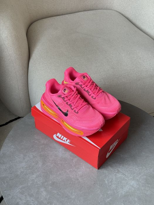 Nike Vomero Premium 'Hyper Pink'