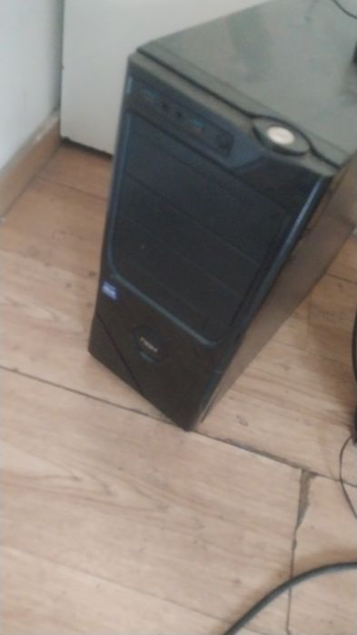 Computador semi novo