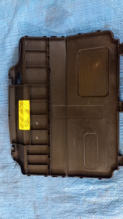 Захист акумулятора кришка ніші багажника Audi Q5