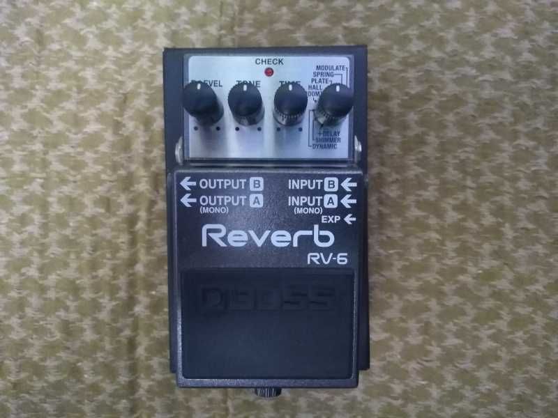 Reservado Pedal Boss RV-6 Reverb (Como novo)