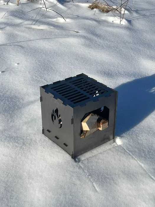 Przenośny składany grill i palenisko – idealny na biwak i do kampera