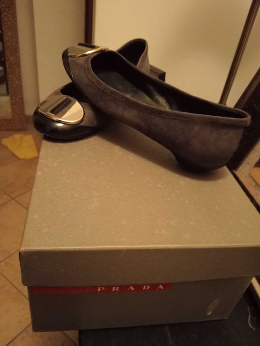 Prada sabrinas camurça vcinza