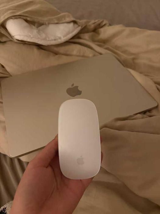 Apple MacBook Air 15, M2 (2023) + mysz
