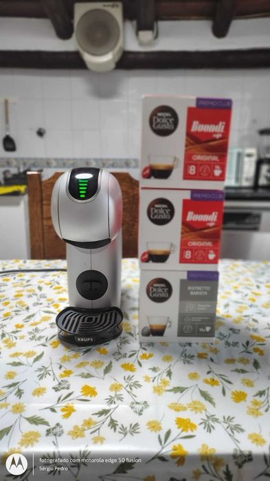 Máquina de café Doce Gusto