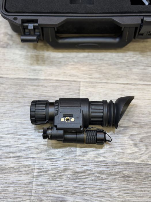 PVS 14 / МАЙЖЕ НОВИЙ / прилад нічного бачення