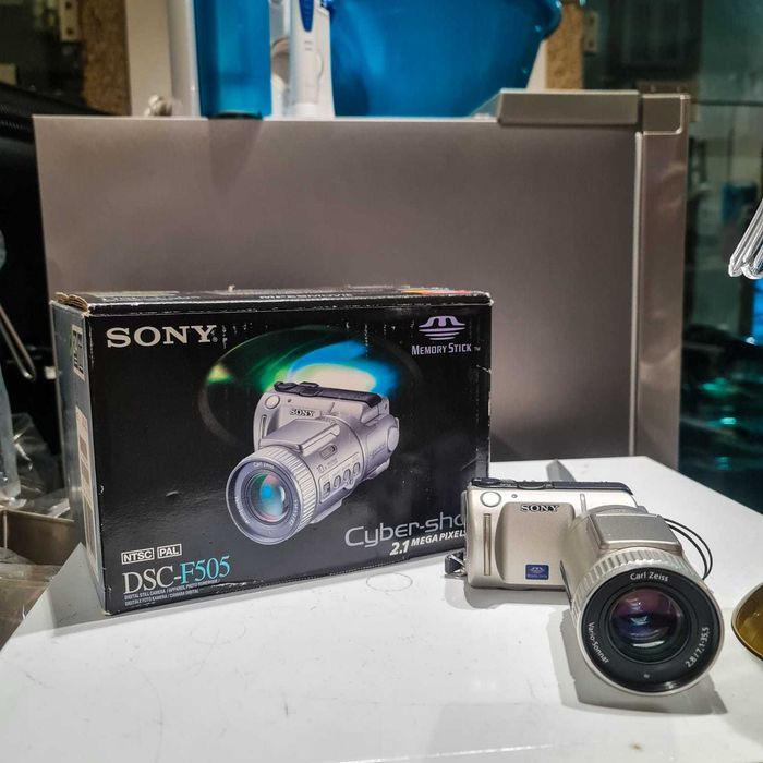 Sony Cyber-shot DSC-F505 – 2.1MP, Carl Zeiss, Kit Completo com Caixa