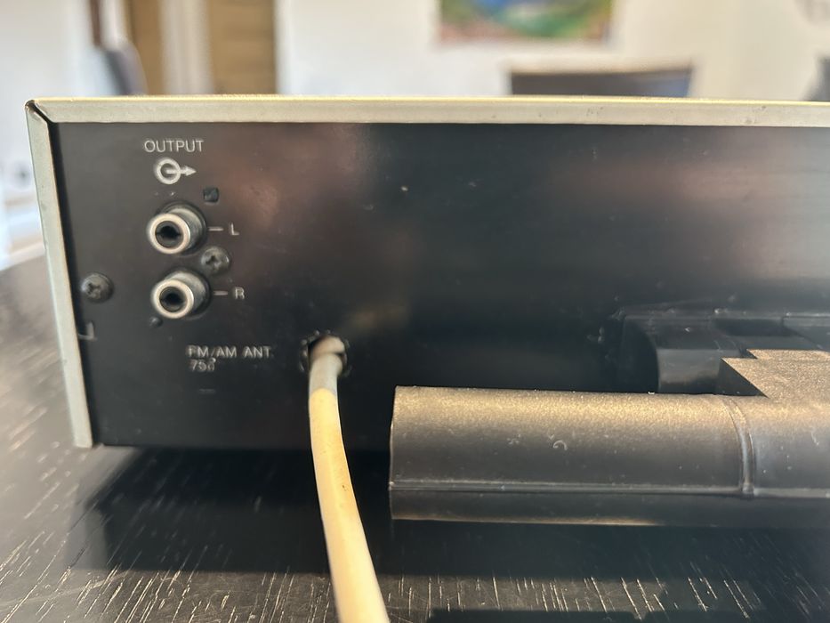 Tuner FM Radiowy Grundig T1700