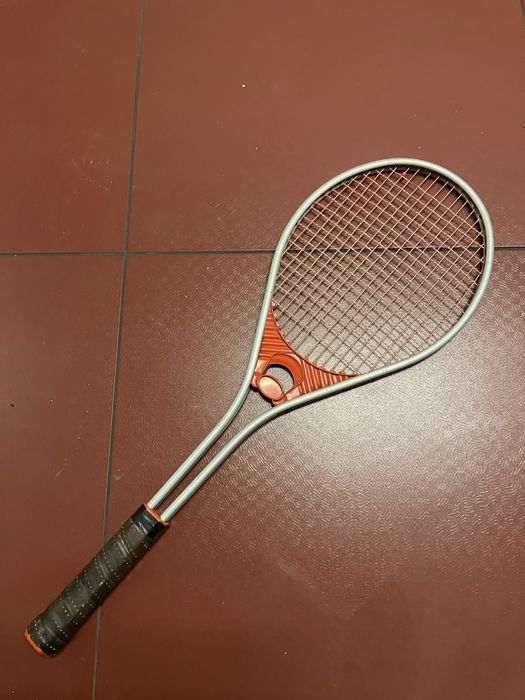 rakieta tenisowa firmy Stomil, metalowa.