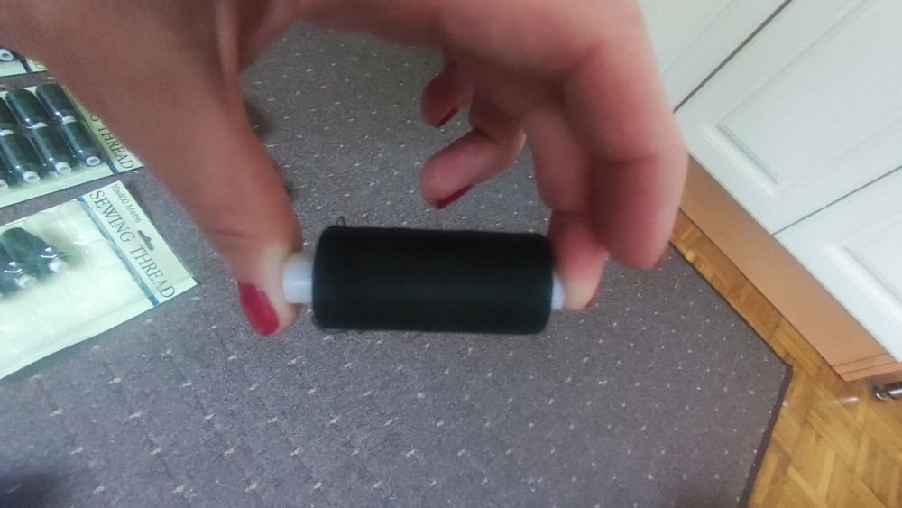 36 szpulek nici, nowe