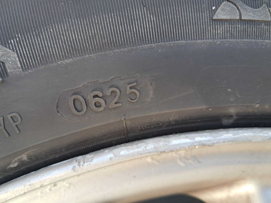 jantes originais ( pneus incluídos ) mercedes 16"