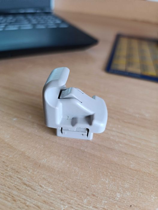 klips spinka uchwyt OSŁONY PRZEWICŁONECZNEJ  słonecznika FORESTER