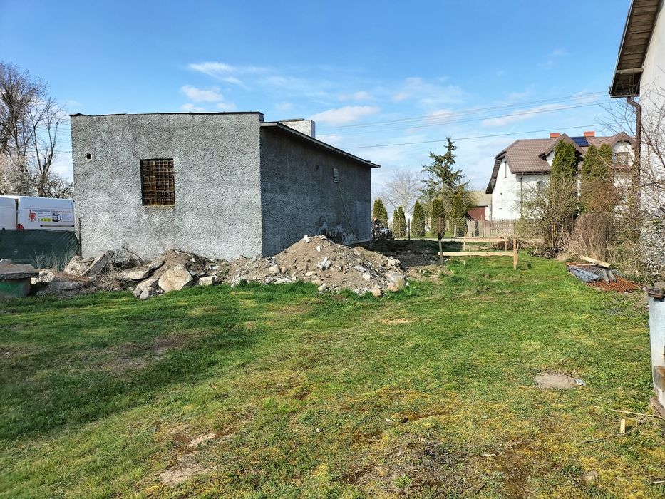 działka  z budynkiem i pozwoleniem na rozbudowe