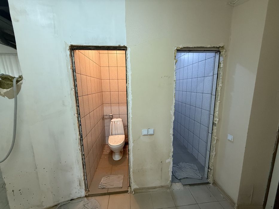 Продаю 4 комнатную квартиру в центре города. Дом специалистов.