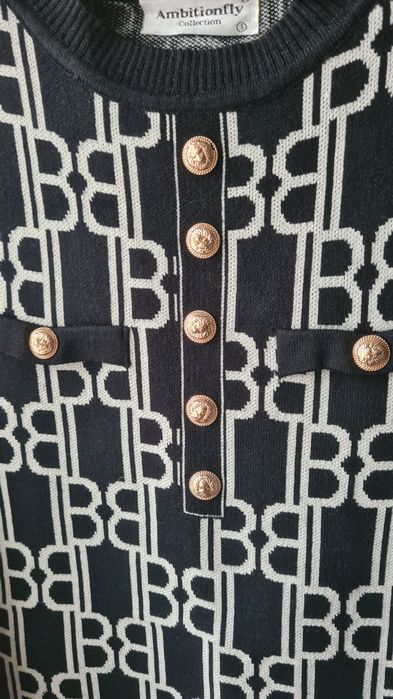 Czarna sukienka wzorki