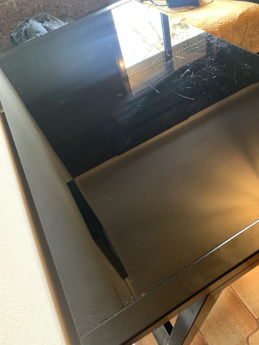 Secretaria com tampo em vidro