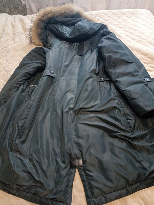 Парка зимова зручна та тепла