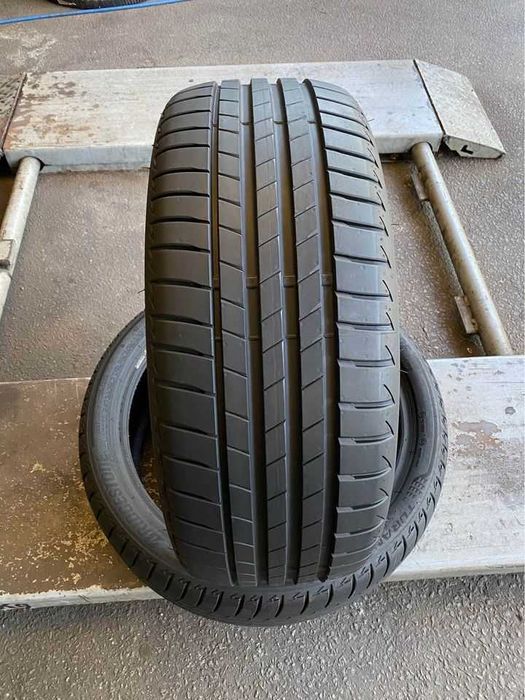 Pneus 225/40/19 - Bridgestone Turanza T005