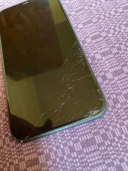 Продам Apple 11