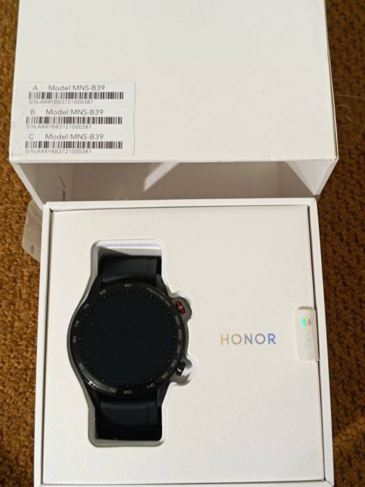 Продам часы новые