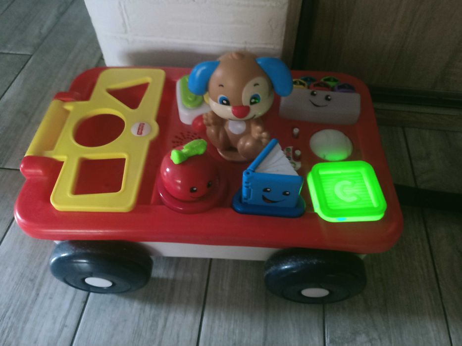 Fisher-Price edukacyjny wózek Szczeniaczek
