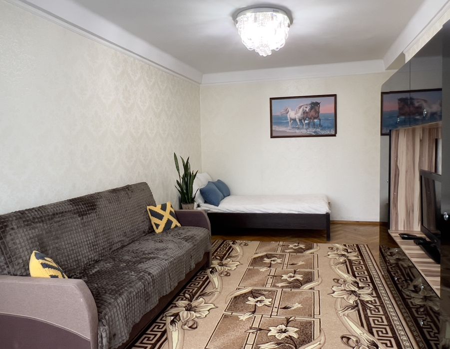 Подобово квартира Котельникова 2К метро Житомирська Академмістечко