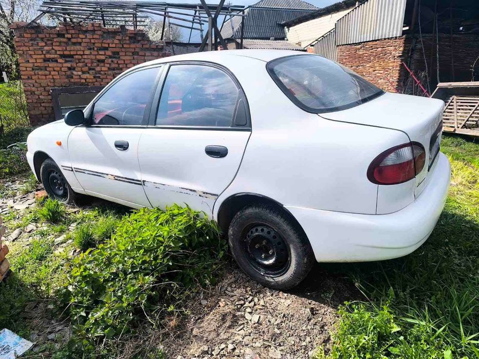 Автомобіль Daewoo Sens 1.3